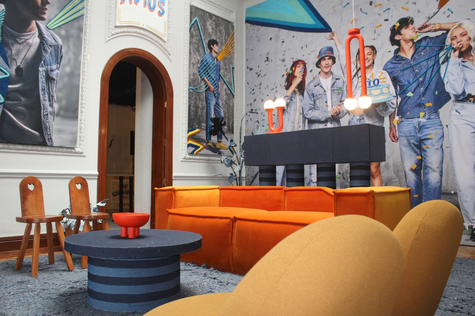 American Eagle 10th Anniversary, an exhibition by Drusch Design