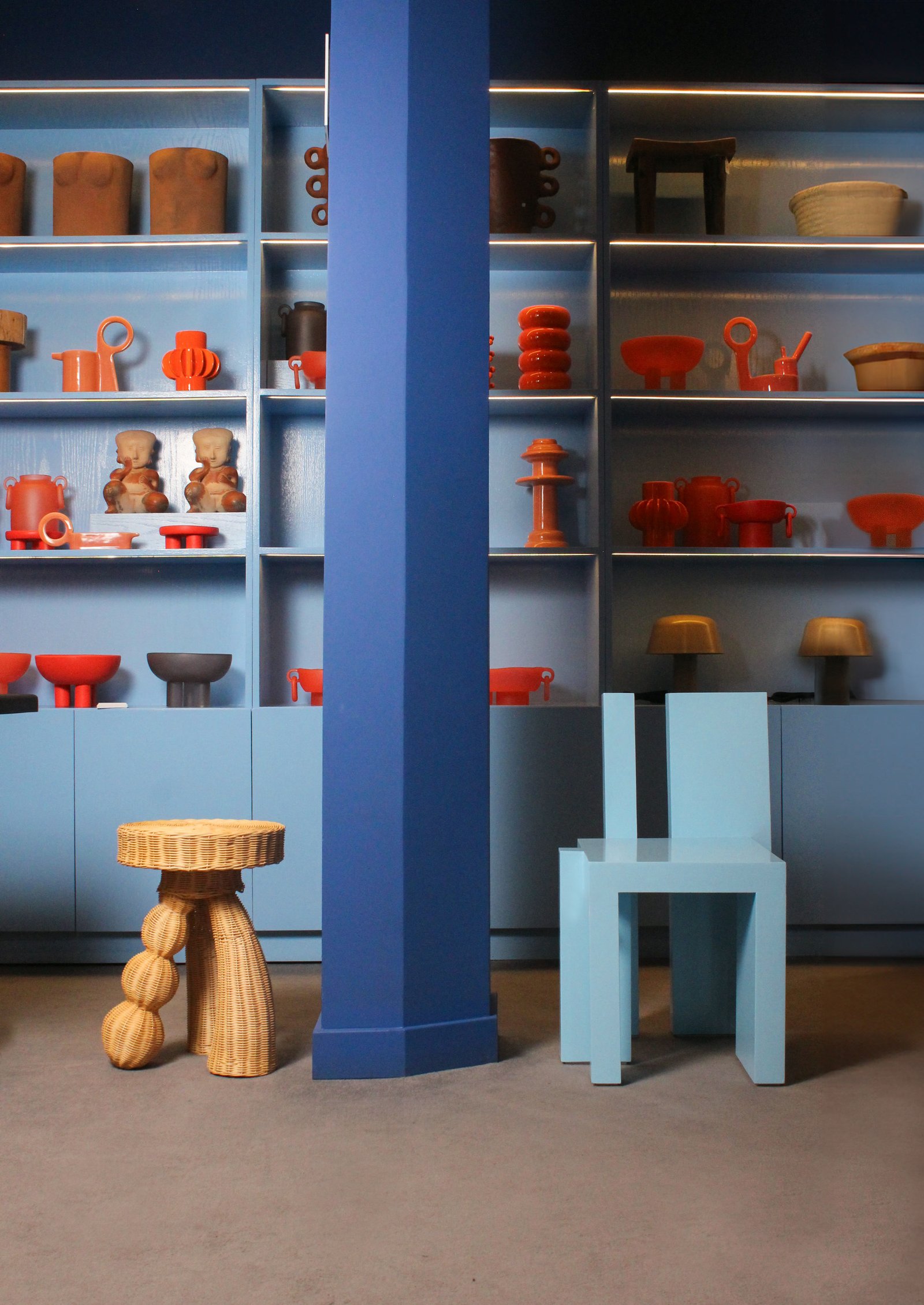 Los Acompañantes, an exhibition by Drusch Design