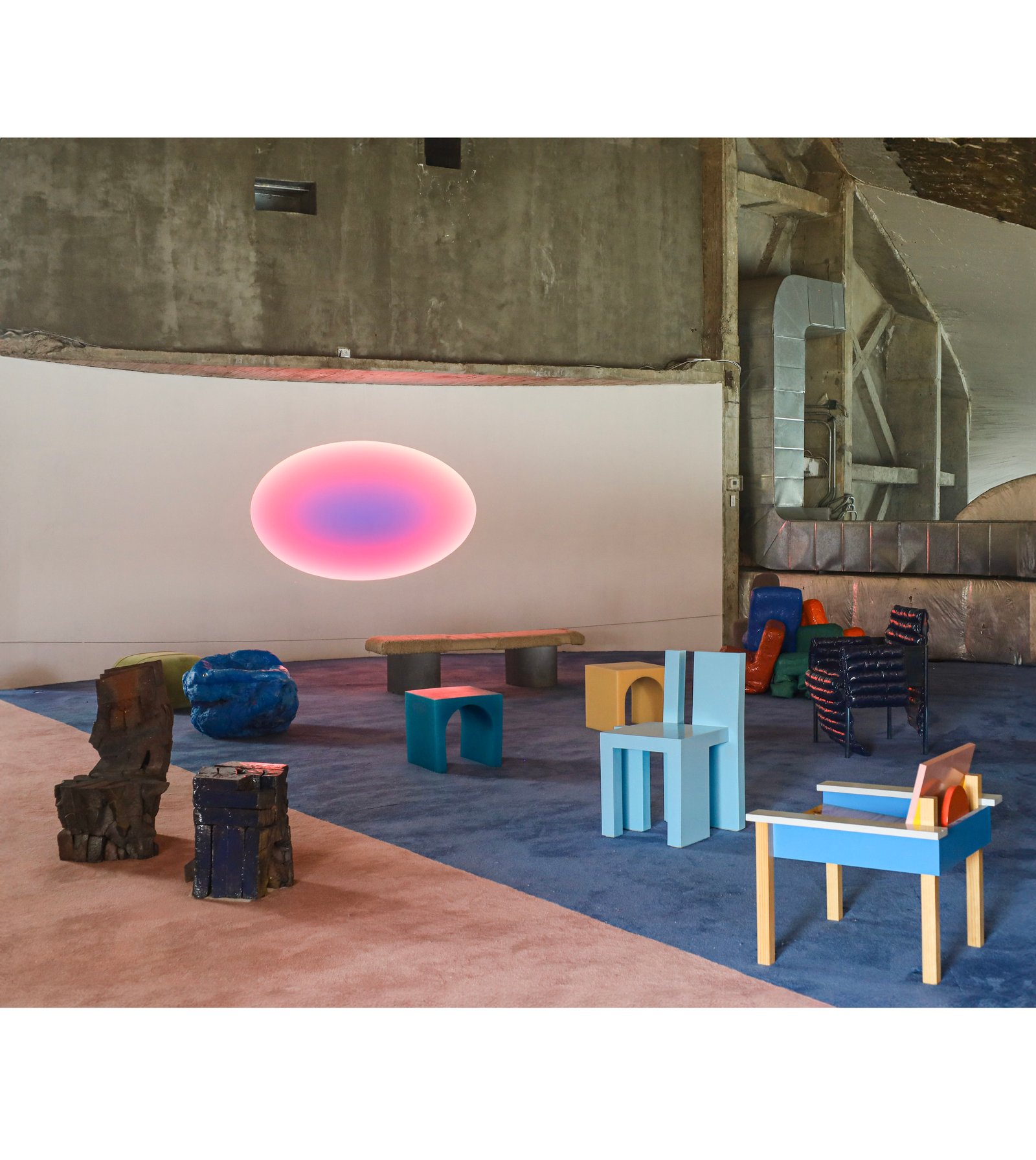 Porfavor, tome asiento, an exhibition by Drusch Design